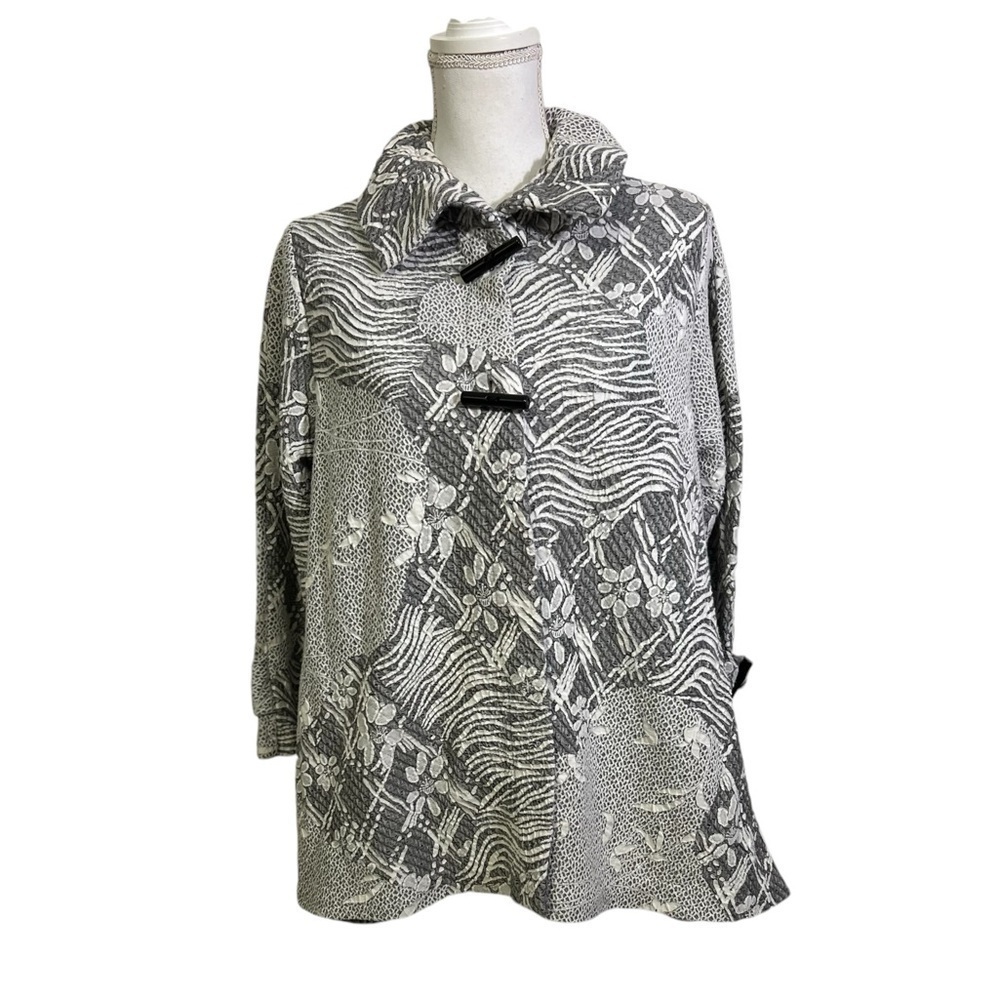 Yushi Women's Medium Black White Lined Geometric Abstract  Floral Swing Jacket